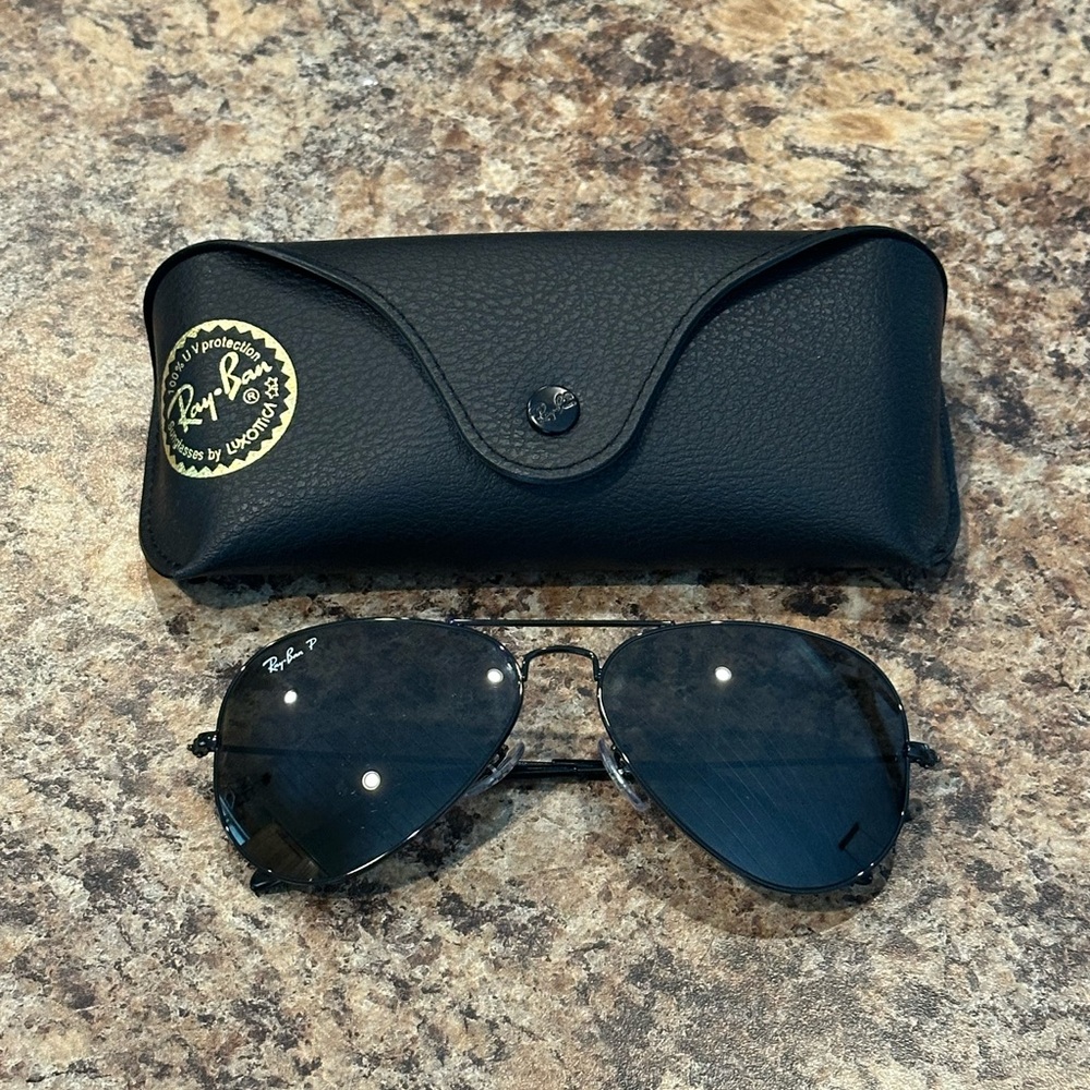 Ray-Ban Dark Aviator Sunglasses with Case